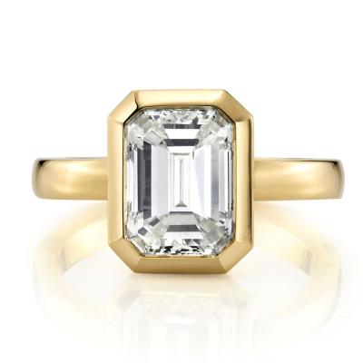 China Jovovasmile 2 Carat Emerald Cut 18K Yellow Gold Fashionable Moissanite Wedding Ring For Women Engagement for sale