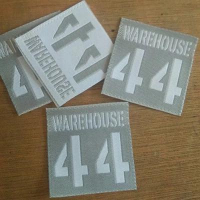 China Custom Made Label Viable 500PCS, Straight Cut 3*3cm Fabric Gray Damask Polyester Clothing Labels for sale