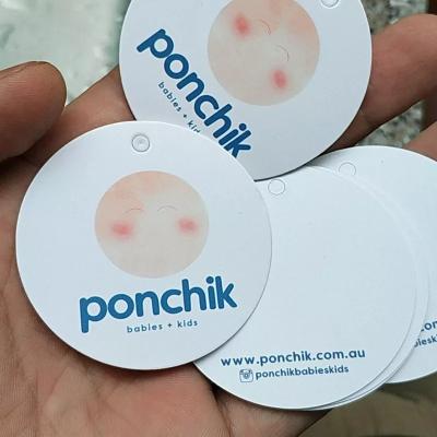 China Recyled Hang Tag For Clothing 1000PCS, Custom White Coated 5 cm Diameter 400GSM Newspaper Distribution Tour of Swing Tags for sale