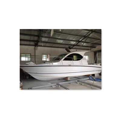 China Fiberglass 27ft Engine Cabin Twin Fishing Boat , Fiberglass Cruiser Fishing Boat for sale