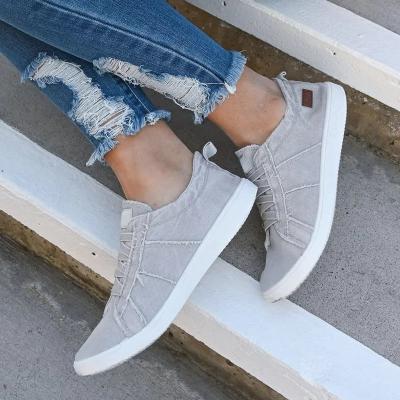 China 2022 fashion old fashion style plus size 43 women cloth shoes ladies school students sport lace up stretch cloth slip on shoes for sale