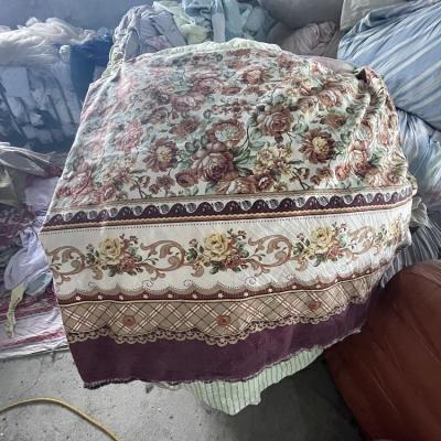 China Popular Clothing Fashionable Comfortable Used Used Bed Sheets In Pakistan Market Wholesale Cheap Used Comforter Blankets for sale