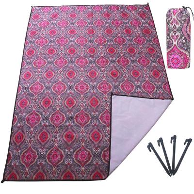 China Wholesale Lightweight Waterproof Beach Mat Foldable Camping Picnic Beach Blanket With Pocket for sale