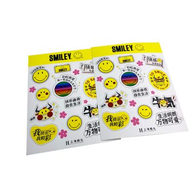 China Recycled Materials Personalized Self Adhesive Sticker Labels , Custom Adhesive Round Sticker Printing Roll for sale