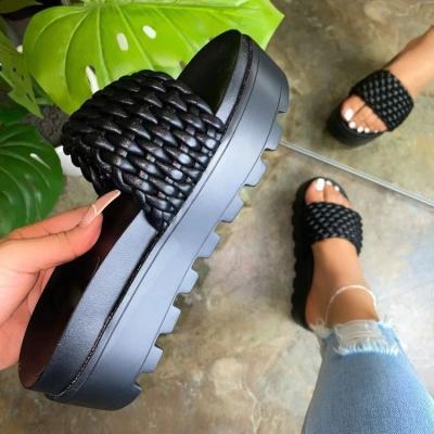 China Anti-skid Women's Sandals Fashion Women Platform Slippers Spot Summer Slippers Platform Sandals Wholesale Hot Women's Style Flat Shoes for sale