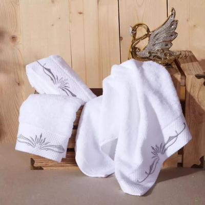 China Custom Cotton Bath Towel Sets Super Soft Water Absorbent en venta