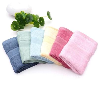 Cina SGS Certification Small Squares Organic Fiber Plain Infant Washcloths in vendita