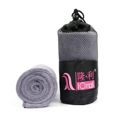 China Rectangle Microfiber Travel Towel Plain Style Sports Sweat Rag For Gym for sale