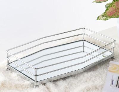 China Sustainable Wholesale Metal Glass Mirror Serving Tray Silver Gold Vanity Tray For Hotel Decor for sale