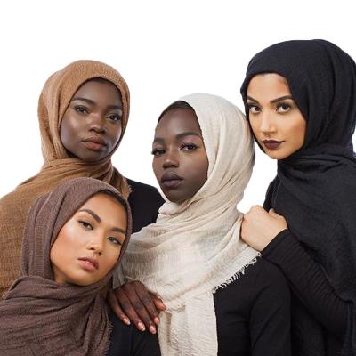 China Arab Pleated Muslim Hijab Scarf Cotton Hijab Newest Scarf 88 Colors Cotton Scarf Ethnic Women Hair Cloth Shawl for sale