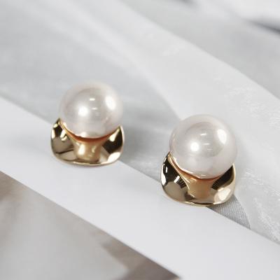 China New TRENDY Trinkel Earrings 22 Smooth Fashion Gold Plated Sequin Pearl Stud Earrings Women for sale