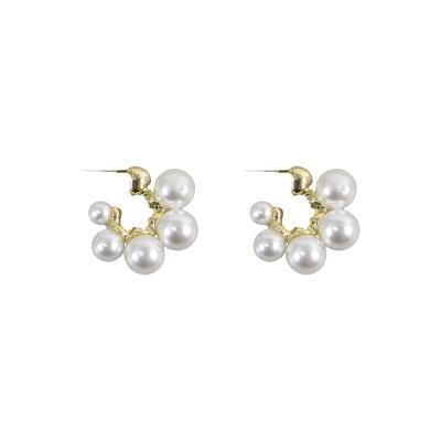 China Wholesale Vintage CHUNKE Designer Inspired Earrings C-shape Elegance Vintage Imitation Pearl Earrings for sale