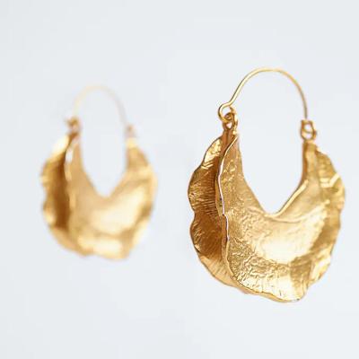 China Awesome Vintage Jewelry Manufacturer Wholesale 14k Gold Plated Drop Earrings Women's Zinc Alloy Leaf Earrings for sale