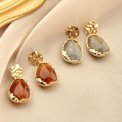 China Vintage CHUNKE Red and Gray Natural Stones Gold Dangle Earrings For Women Jewelry for sale