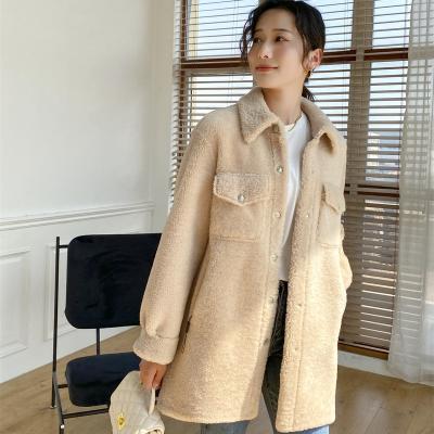 China New Style Sheep Fur Fashionable Winter Breathable Women's Curly Fur Coat With Square Collar for sale