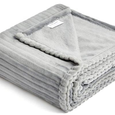 China Foldable Fuzzy Throw Blanket With Super Ribbed Soft And Warm Throw Flannel Blanket for sale