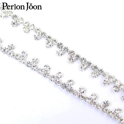 China DOT SS24 Flatback 10yards/roll Rhinestone Trim Single Cup Chain Crystal Crystal Chain Accessories ML142 for sale