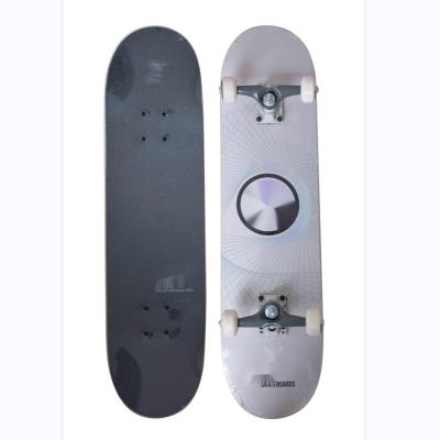 China Adult FACTORY WHOLESALE 31.5INCH SKATEBOARD PU WHEEL SHAPE STRONG BEARING for sale