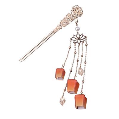 China Kongming's durable lamp glows hair clasp, tassel shakes hair fork, and noble classic ladies' hair accessories. for sale