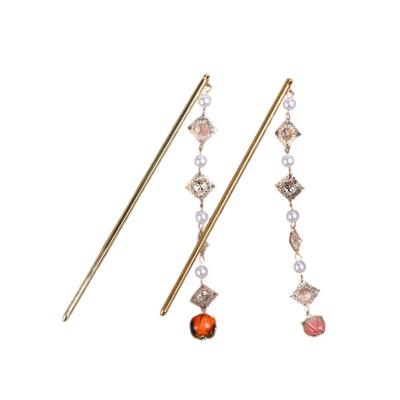 China Metal hair pins, pearl strawberry pendants and durable hair forks, women's classic hair pins. for sale