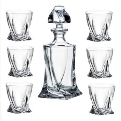 China Modern Luxury Wine Glass Set Transparent Wine Tool Kit Bottle Gift Sets for sale