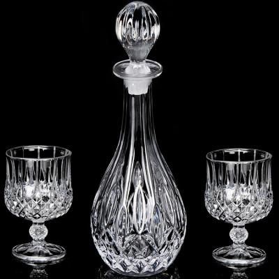 China Gold Line Wine Accessories Gift Decanter Modern Wine Whiskey Set for sale