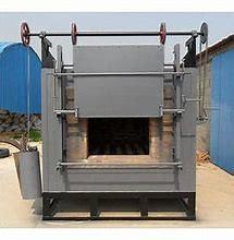 Chine 300kg/M2 le four Mesh Blet Regulated de traitement thermique de zingage à vendre