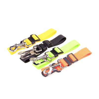 China Factory DETACHED Supply New Design Dog Seat Seat Belts For Dog Cat In Car Leashes With Custom Logo for sale