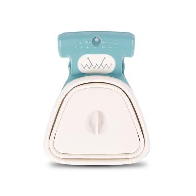 China Sustainable New Design Outdoor Dog Poop Scooper For Large Small Pet Portable Dog Toilet With Bag for sale