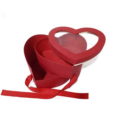 China Handmade Christmas Paper Heart Shaped Wrapping Magnetic Ribbon Gift Box for sale