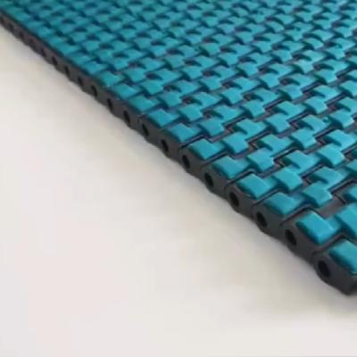 China Inclined Conveyor Belt Rubber Top Plastic Upright Running Modular Conveyor Belt Rolls for sale