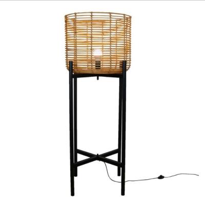 China Modern Atmosphere Sense Living Room Floor Lamp 4 Legs Rattan Wicker Floor Standing Lamp for sale