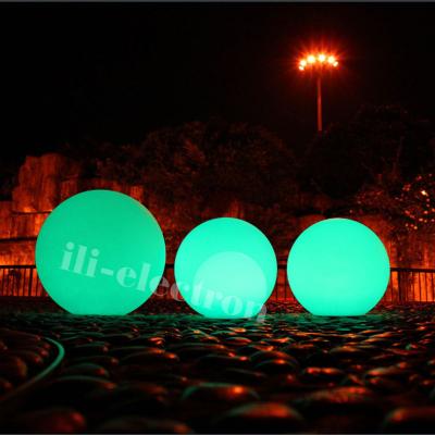 China IP65 Waterproof Solar Led Outdoor Sports Stadiums Floating Solar Ball Light / Solar Garden Light for sale