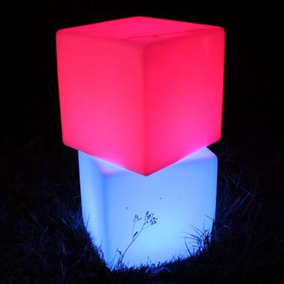 China Hotel 16 colors change led light cube /glow led cube stools /40 cm plastic led cube for sale