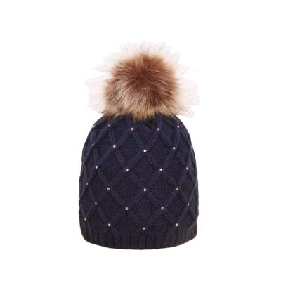 China Sport Set Hat Women Winter Knitted Beanie BlingBling Hat With Sequins For Women Made In China for sale