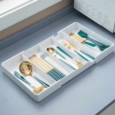 China Adjustable Divider Expandable Kitchen Organizer Drawer Plastic Adjustable Cutlery Tray for sale