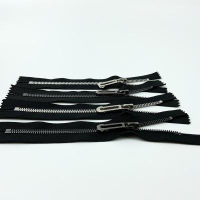 China Other High Quality Hot Selling Metal Double Dot Slider Closed Zipper For Clothes for sale