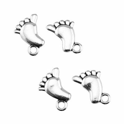 China 200pcs/bag 14x10mm Vintage Antique Silver Plated Zinc Alloy Cute Baby Feet Charms Pendants ABD-C11809 for sale