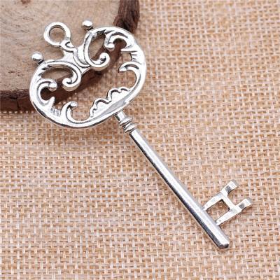 China Vintage 50pcs/bag 69mm Antique Silver Plated Bronze Plated Zinc Alloy Key Charms Pendants ABD-C10575 for sale