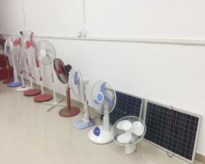 Κίνα Electric DC Solar Orbit Fan Saving Energy με ηλιακό πάνελ 18V 15W προς πώληση