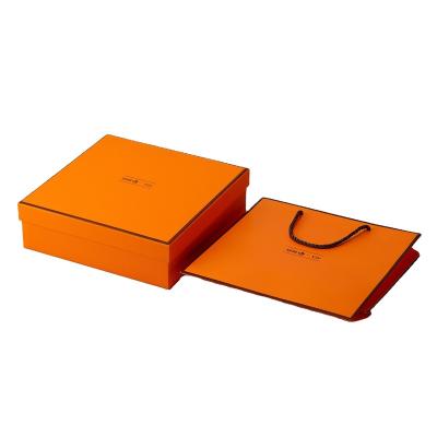 China Top Quality Recyclable Factory Direct Single Universal Silver Card Custom Set Paper Packaging Boxes And Bags for sale