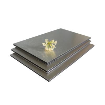 中国 Foil Decoration Silver Acp Brushed Aluminum Panel With Fireproof PE Core 販売のため