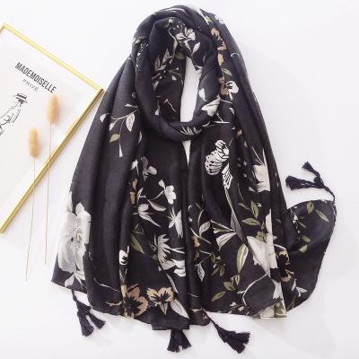 China Factory New Arrival Fashion Women Custom Ladies Ladies Scarf Soft Smooth Feeling Floral Print Dubai Hijabs Floral Print Cotton for sale