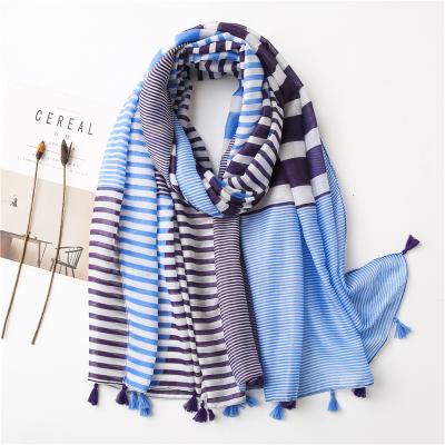 China 2021 New Arrival Soft Smooth Feeling Cotton Voile Printed Head Scarf Women Navy Striped Pattern Print Chiffon Hijabs Scarf for sale