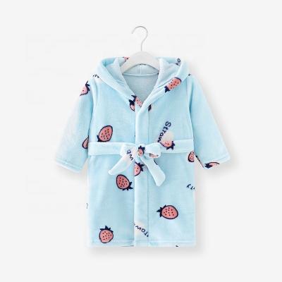 China Thermal Cloth Kids Bathrobe Flannel Fabric Floral Printed Hooded Bathrobe for sale