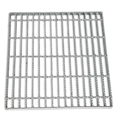 China Corrosion Resistance Standard Stainless Steel Welded Steel Grating With Smooth Surface Or Serrated Surface for sale