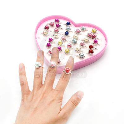 China Mini Toy New Design Pearl Finger Ring Cute Plastic Ring Toy for Girls for sale