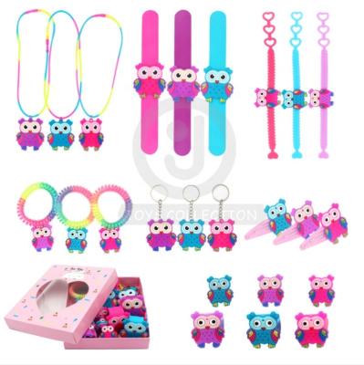 China Hot Selling Girls Toy Fashion Animal Owl Keychain Ring Ear Ring Toy Finger Ring Toys For Kids PVC New Arrival Set Owl PVC for sale