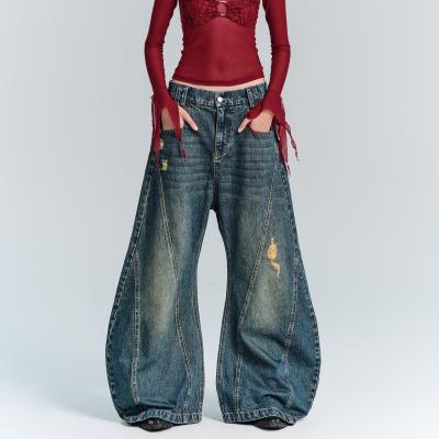 China Streetwear Mode Y2K Stil Breite gerade Beine Fit Denim Jeans mit Loch Dekoration zu verkaufen