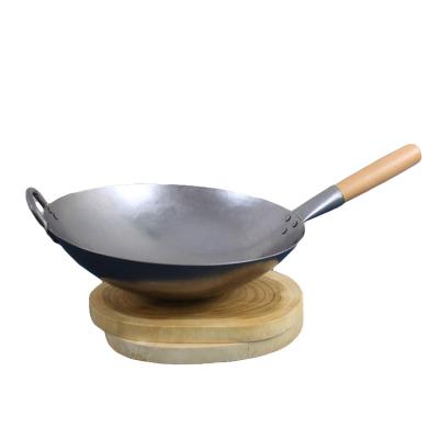 China Factory Direct Selling Commercial Viable Chinese Non Stick Cookware Wok Iron Wok With Wooden Handles for sale